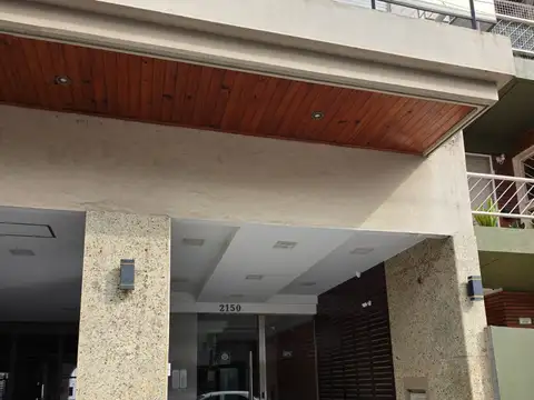 MONOAMBIENTE CONTRA FRENTE CON BALCON 10 AÑOS DE ANTIG. - MUY LUMINOSO - 3 METROS CUBIERTOS