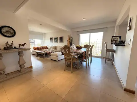 Departamento en Venta con 2 cocheras
