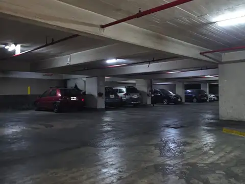 VENTA COCHERA AMPLIA 50M2 - 24 HS SEG OPORTUNIDAD