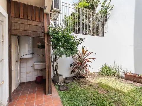 Depto Tipo Casa en Venta con 1 cocheras