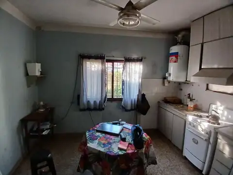 Casa 3 ambientes con 1 baño