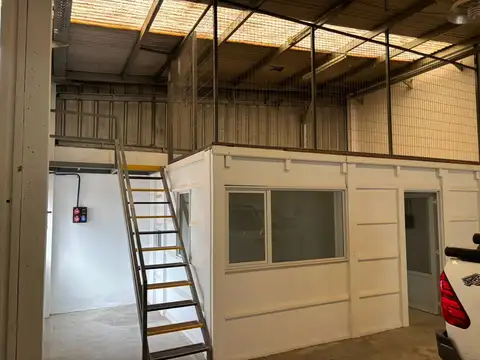 Galpon en Alquiler en Neuquén, $ 9.000.000