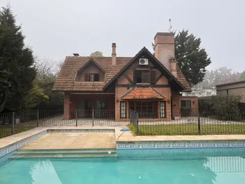 Casa En Venta - Barrio Cerrado Las Glorias, Benavidez, Tigre