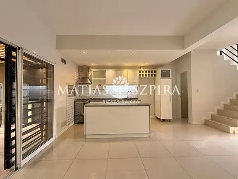 Casa en Venta en Castelar, USD 170.000