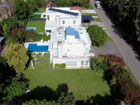 Venta Casa Moderna 2 Lotes - Country Miraflores