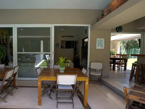 Venta Casa Moderna 2 Lotes - Country Miraflores