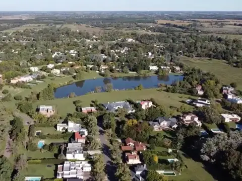 Terreno Sobre Laguna - Club De Campo San Francisco