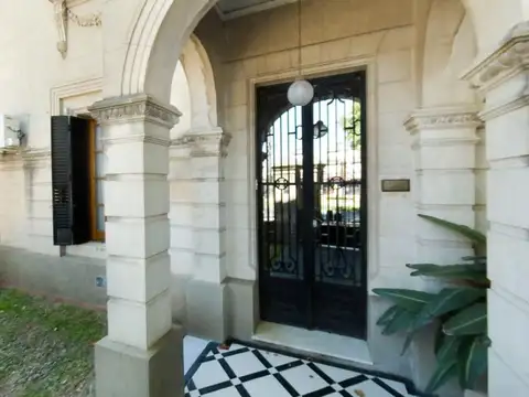Casa en Venta en Alberdi, USD 195.000