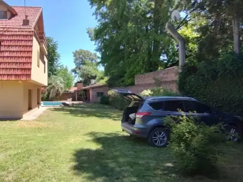 Casa Céntrica 6 Ambientes En Escobar