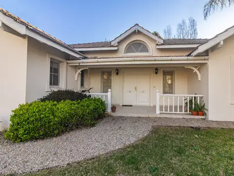Casa en Venta al Oeste