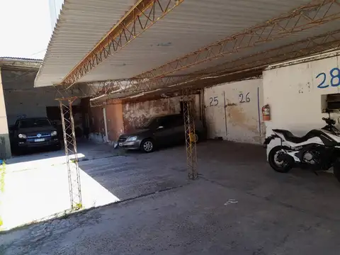 Vendo o permuto complejo de cocheras