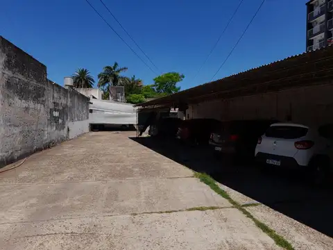 Vendo o permuto complejo de cocheras