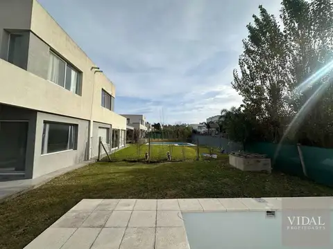 Casa en Venta de 4 dormitorios