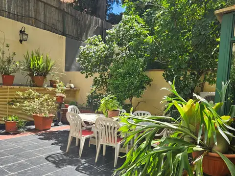 VILLA DEVOTO-Departamento de 3 ambientes con dependencia de servicio.