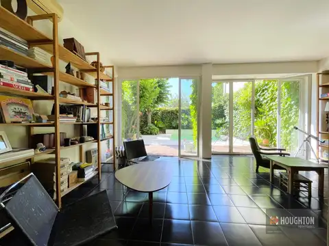 Casa en Alquiler con 1 cochera