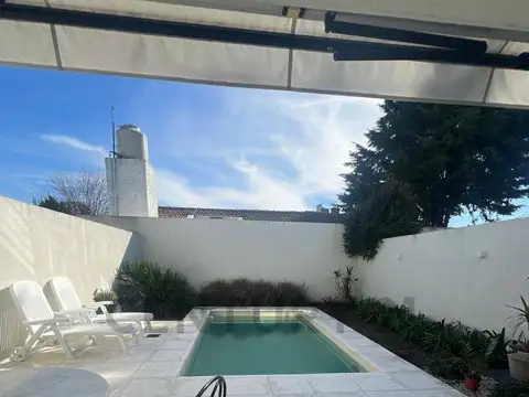 464 entre 21 y 21 B 1600, Piso 0