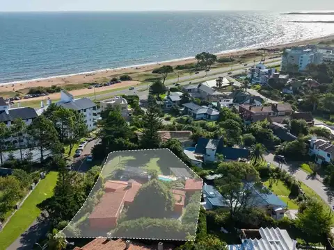 Venta importante casa en Punta del Este