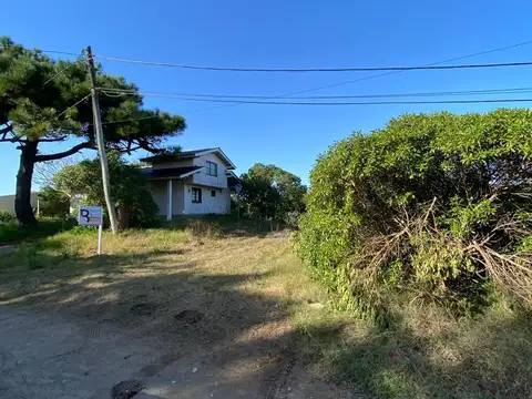 Venta de Lote en Ostende calle Moreno