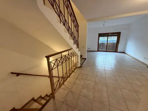 Casa en Alquiler de 3 dormitorios