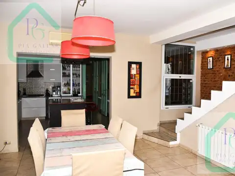 Casa 5 ambientes con 2 baños