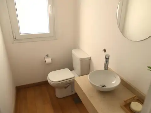 VENTA CASA 5 AMBIENTES EN PUERTOS DEL LAGO ACACIAS