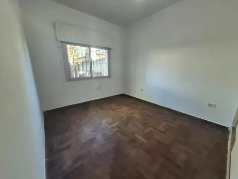 CASA | LOTE 300 |115 m2 | 2 DORM | JARDIN