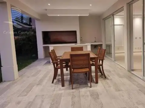 Casa en Venta en Pilar del Este - Santa Elena, USD 370.000