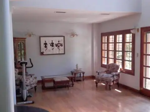 Casa en Venta con 1 cochera