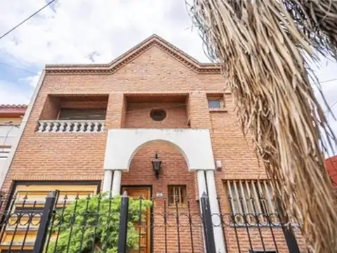 Casa Chalet En Venta en Haedo Norte