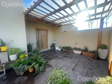 Casa 3 ambientes con 1 baño