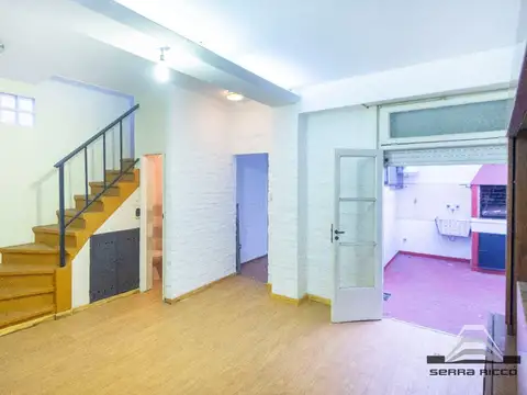 ¡Oportunidad! PH de 4 Ambientes, 3 dormitorios sin expensas en Villa del Parque