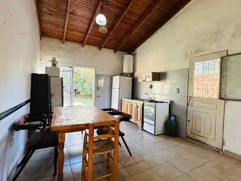 Casa 3 ambientes con 1 baño