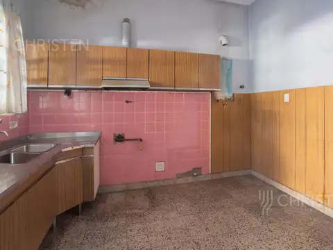 Casa en venta con dos unidades de vivienda. A metros de Av. Facundo Zuviria