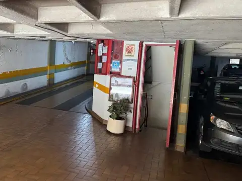 VENTA COCHERA EN BELGRANO CUBIERTA GRANDE