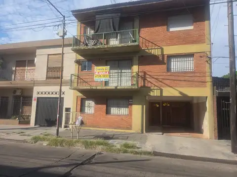 Departamento 2 ambientes  con cochera