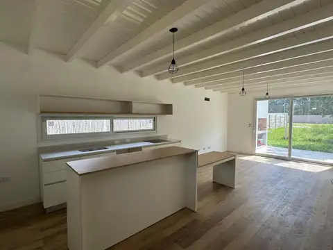 ACEPTA FINANCIACION - SIN EXPENSAS - Casa en lote interno Barrio San Jeronimo - Matheu