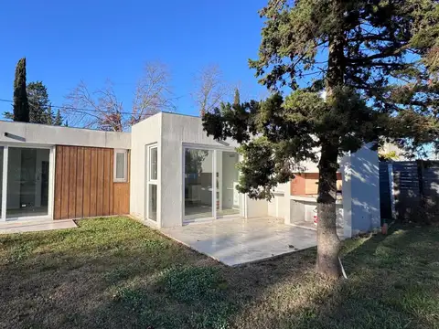 Casa en lote interno Barrio San Jeronimo - Matheu