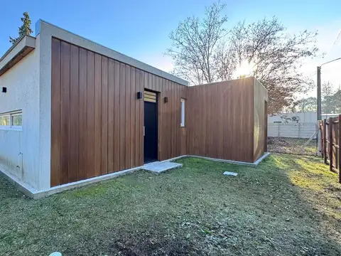 Casa 3 ambientes con 1 baño