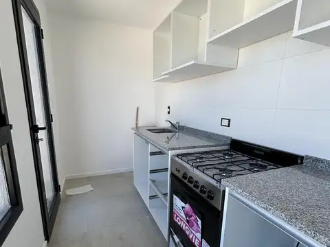 VENTA MONOAMBIENTE CON PATIO EN AGRONOMIA