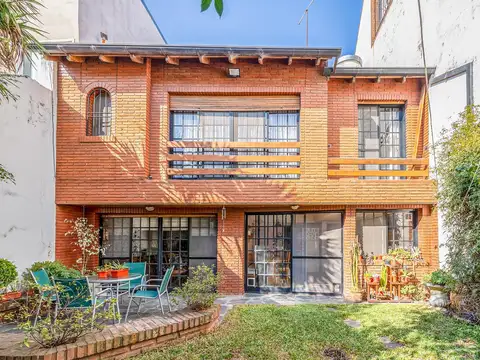 CASA - VENTA - 5 AMB - JARDÍN - SUITE - COCHERA - PISCINA - PARRILLA - COGHLAN