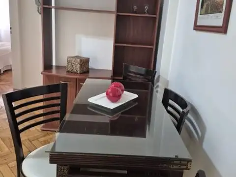 Larrea 1600 y Peña