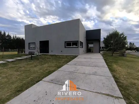 Venta Casa 3 Habitaciones a estrenar Piscina Horizontes al Sur 100