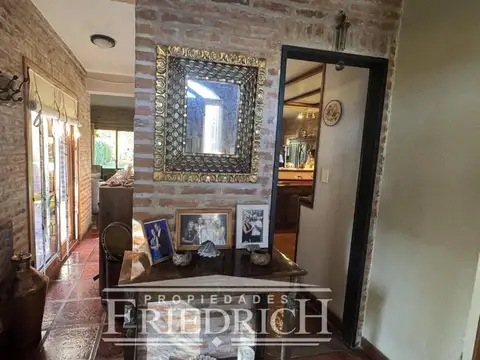 Casa en Venta con 8 cocheras