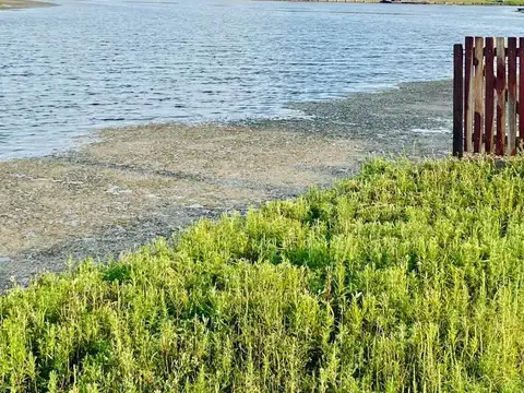 Terreno a la laguna en Puertos del Lago - Costas