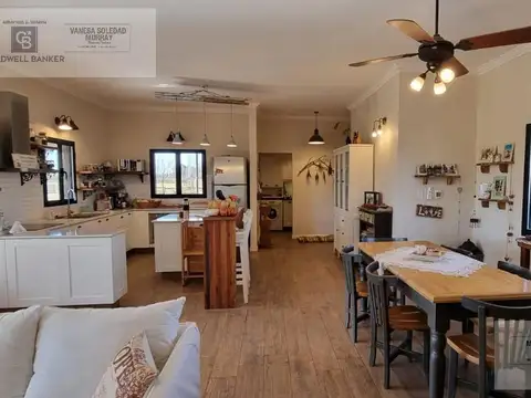 Venta casa chacra 4 ambientes Barrio La Catalina Carlos Keen Lujan