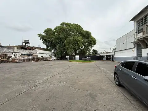 CENTRO DE DISTRIBUCIÓN EN VENTA | 5.080 m² CUBIERTOS