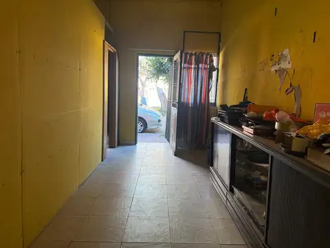 Venta Casa con Local y Gran Potencial en Virreyes