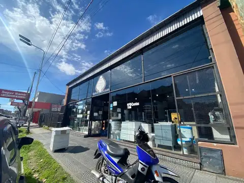 LOCALES - A LA CALLE - MONTE GRANDE, GRAN BS. AS. SUR