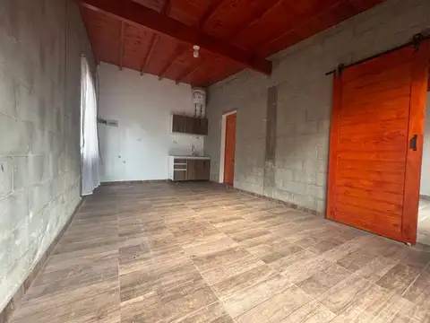 Depto Tipo Casa en Alquiler de 2 ambientes