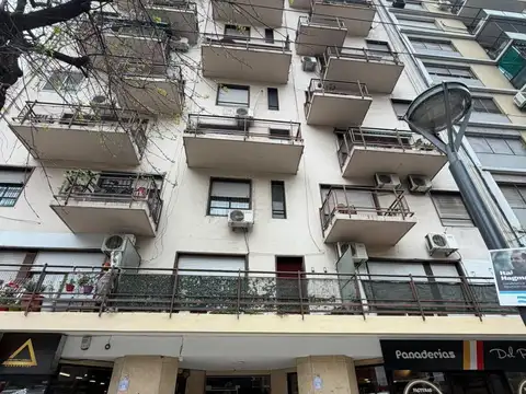 Avenida Rivadavia 2200